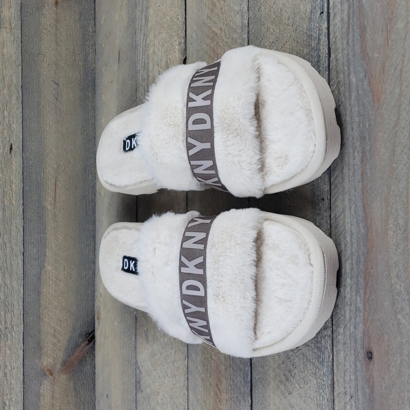DKNY Logo Faux Fur Rabbit Women's Slides Slippers Beige - Picture 4 of 9